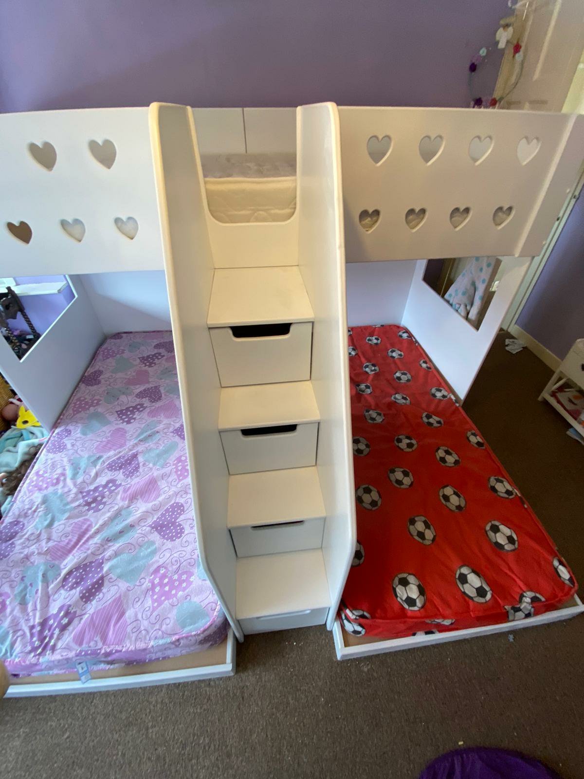 Improve Your Kids’ Bedtime with Our Triple Bunk Beds!